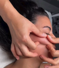 Masaje facial relajante