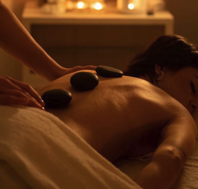 Masaje con piedras calientes